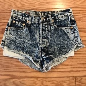 The Laundry Room Acid Wash Short